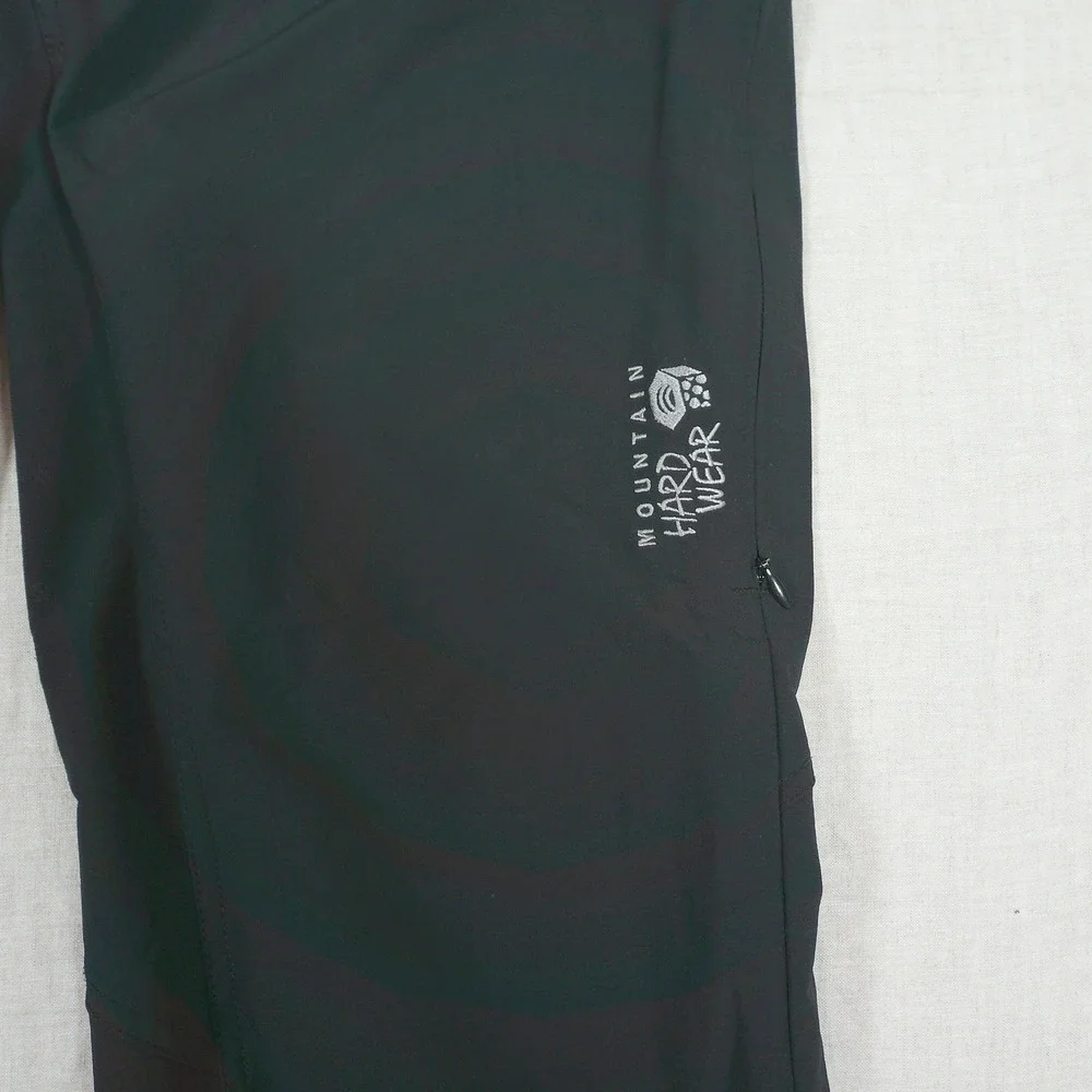 Mountain Hardwear Hiking Pants Mens M Short Black Good Softshell OM3508 Flaw
